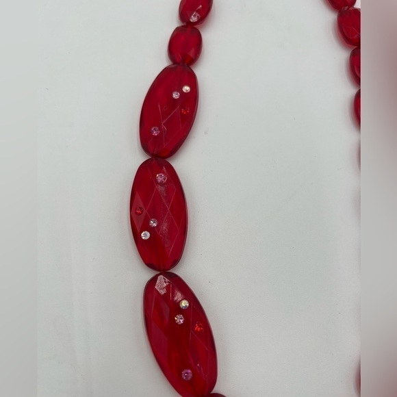 Eye Catching Bling Red Necklace - Picture 4 of 5
